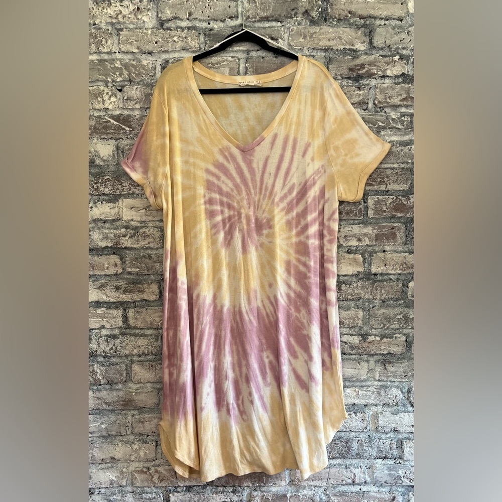 Tie Dye super soft casual tshirt dress in excellent condition. Very comfortable